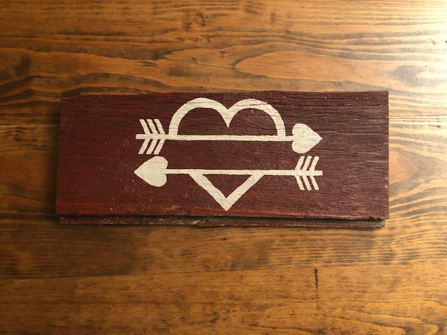 Rustic Barn Wood Valentine’s Day Sign – Heart with Arrows