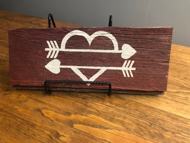 Rustic Barn Wood Valentine’s Day Sign – Heart with Arrows
